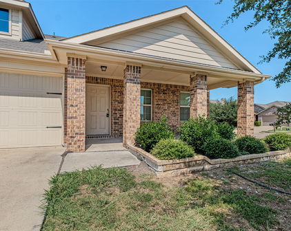 2000 Grimes Dr, Forney