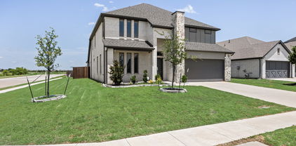 418 Tuscany Dr, Forney