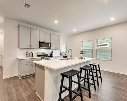 1820 Ash Oak Ln, Forney