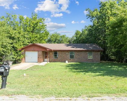 705 Burnett St, Wills Point