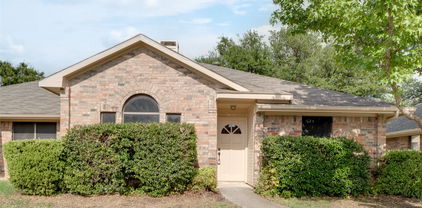 2018 Hearthside Ln, Garland