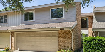2902 Shady Lake Cir, Carrollton