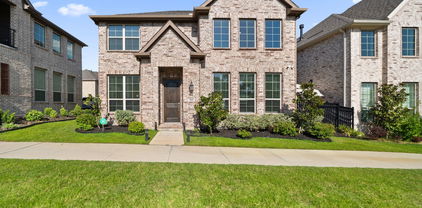 744 Patriot Ln, Irving