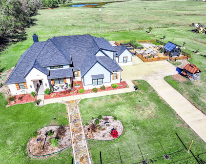 670 Fm 3227, Canton