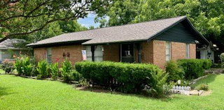 704 E 9th St, Kemp