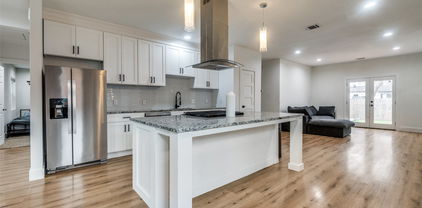 1818 Engle Ave, Dallas