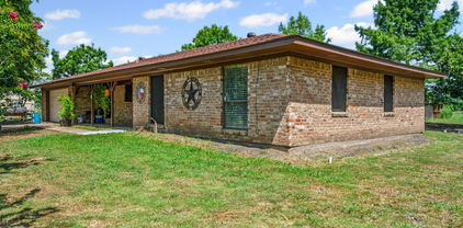 7716 Fm 1532, Ladonia