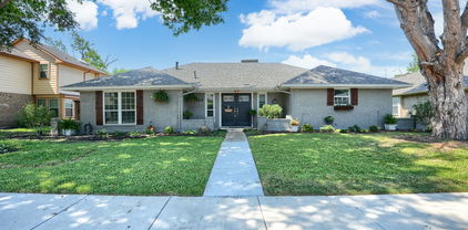 533 Country View Ln, Garland