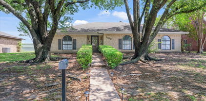 1002 Meridith Dr, Terrell