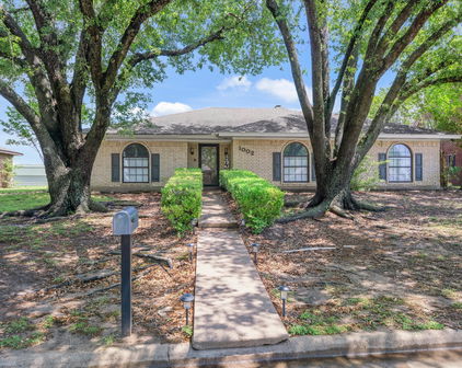 1002 Meridith Dr, Terrell