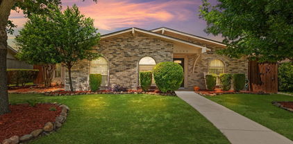4043 Star Trek Ln, Garland