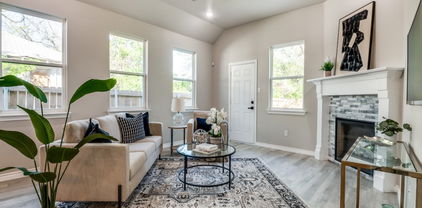 3600 Carl St, Dallas