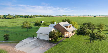 9757 Neal Rd, Forney