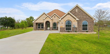 1085 Country Ln, Oak Ridge