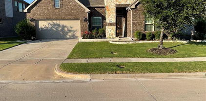 1636 Frankford Dr, Forney