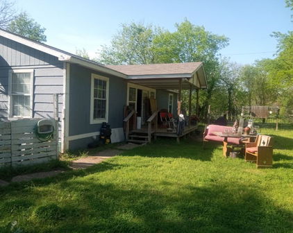 9128 Drake Rd, Quinlan