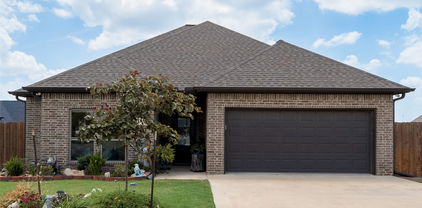 2112 Cole St, Mabank