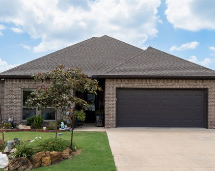 2112 Cole St, Mabank