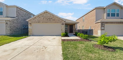 1528 Vega Dr, Forney