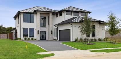 424 Regal Ln, Irving
