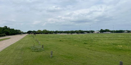 5125 Robinson Rd, Grand Prairie