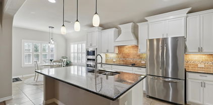 108 Zion Ln, Forney