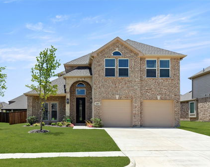 1317 Flamingo, Forney