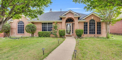 1136 Essex Dr, Cedar Hill