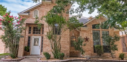 8813 Greenwood Trl, Rowlett