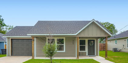 304 Thomas St, Terrell
