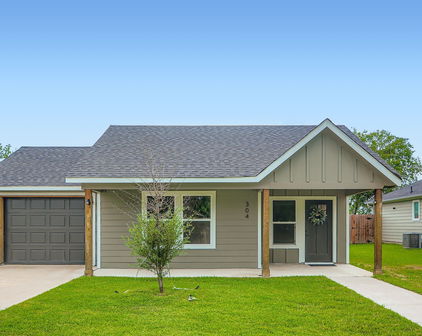 304 Thomas St, Terrell