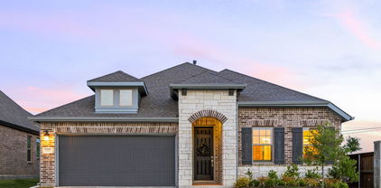 2102 Clear Water Way, Royse City