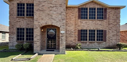 1034 Graystone Dr, Lancaster