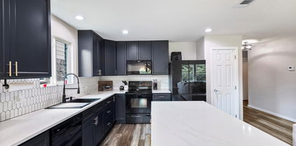 204 Waxberry Dr, Fate