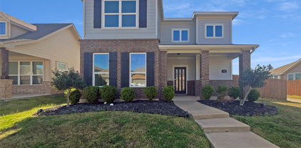 1974 Sunnybrook Dr, Forney