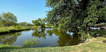 1074 County Road 142, Kaufman