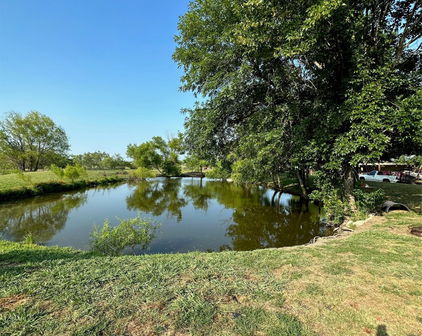 1074 County Road 142, Kaufman