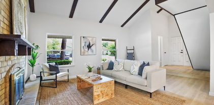 2103 Via Del Norte, Carrollton