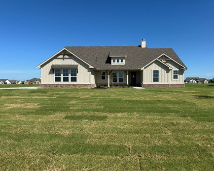 2471 Blackjack Oak Rd, Oak Ridge