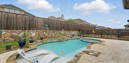1519 Calcot Ln, Forney