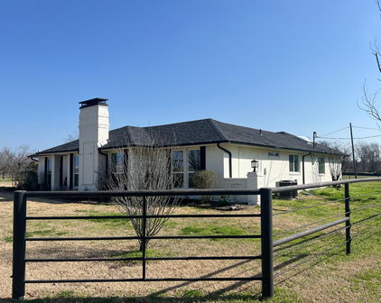 1301 Davis Ln, Terrell