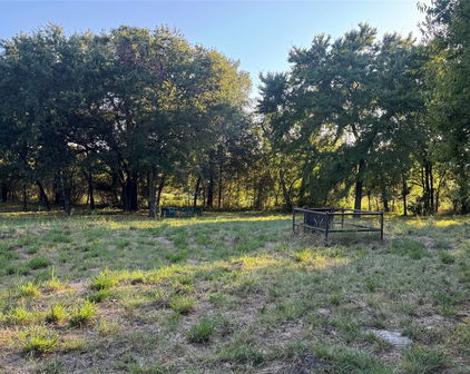 210 Forest Ln, Kemp