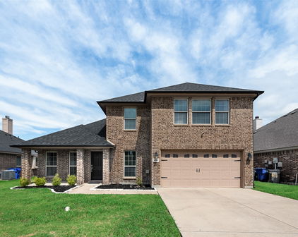 608 Fox Gln, Forney