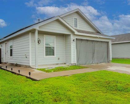 1141 Avalon Dr, Crandall