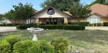 1935 Old Denton Rd, Carrollton