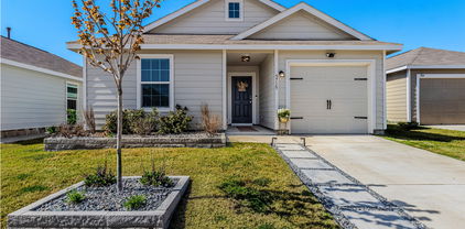 5715 Manarchos Ln, Forney