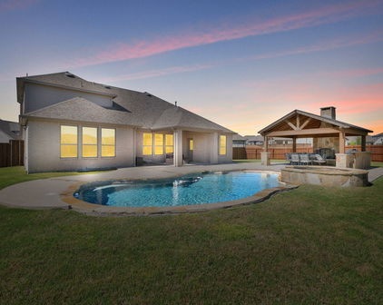 2044 Longbridge Rd, Forney