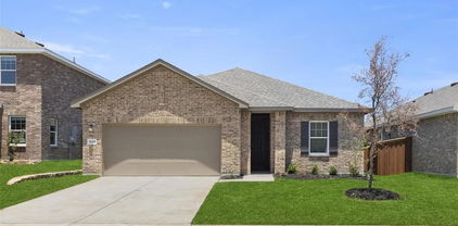 1828 Sandlin Dr, Forney