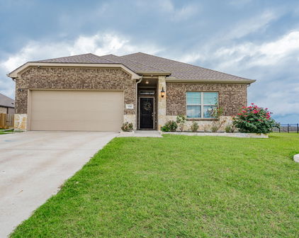 680 Navasota Dr, Crandall