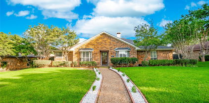 829 Woodmoor Dr, Coppell